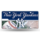 MLB New York Yankees Official License Plate Collectible Table / Desk Lamp.