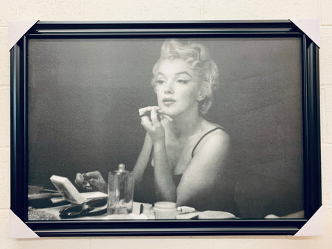 24"x36" Marilyn Monroe - In The Mirror